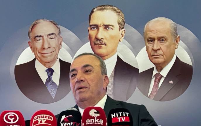 KAYRICI: ÜÇ HİLALİN GÖLGESİ  HUZUR, KÖKÜ KARDEŞLİKTİR